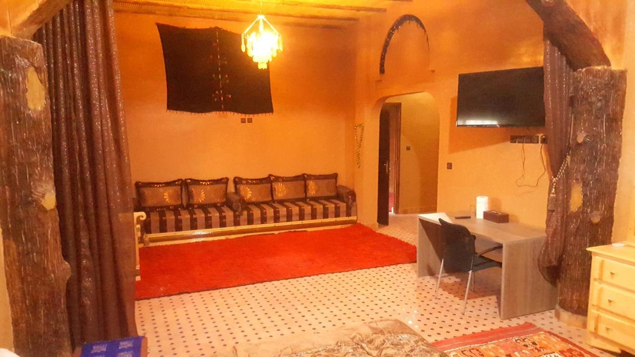 Kasbah Meteorites Hotell Imi n'Ouzrou Eksteriør bilde